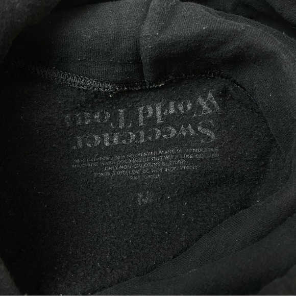 Ariana Grande Sweetener Concert Tour Hoodie Size Medium - Picture 5 of 5